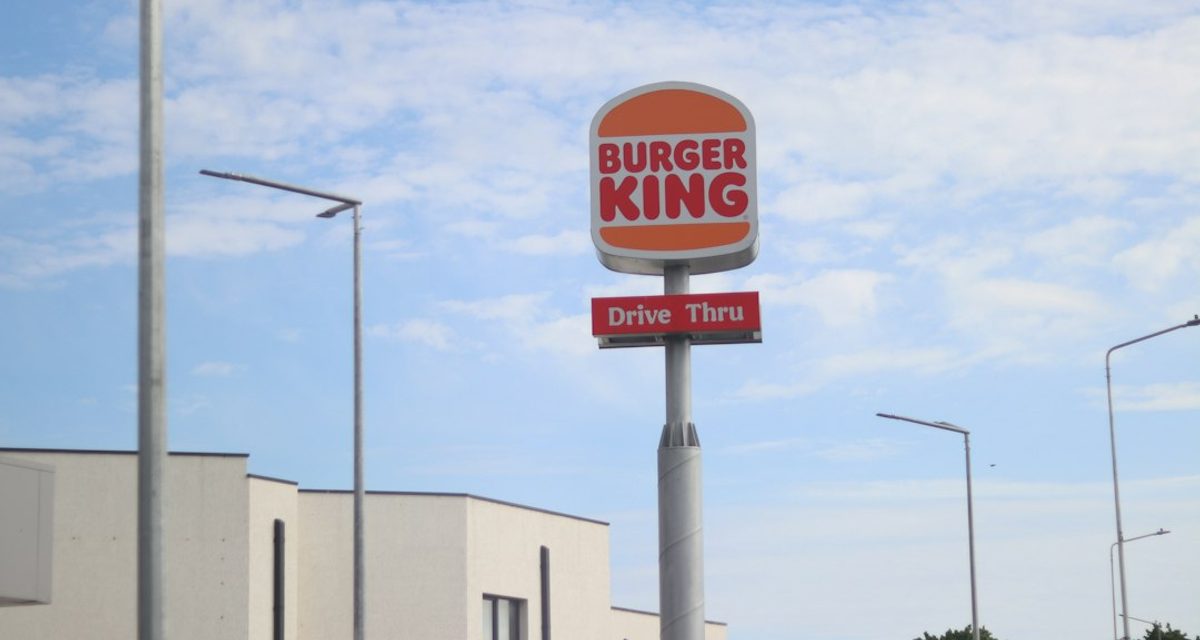 Роспотребнадзор запросил объяснения у Burger King во Владивостоке после жалоб горожан