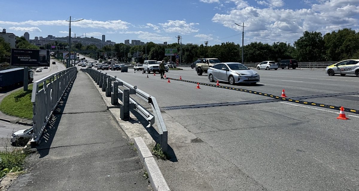 Во Владивостоке до конца лета установят делиниаторы на трёх участках дорог