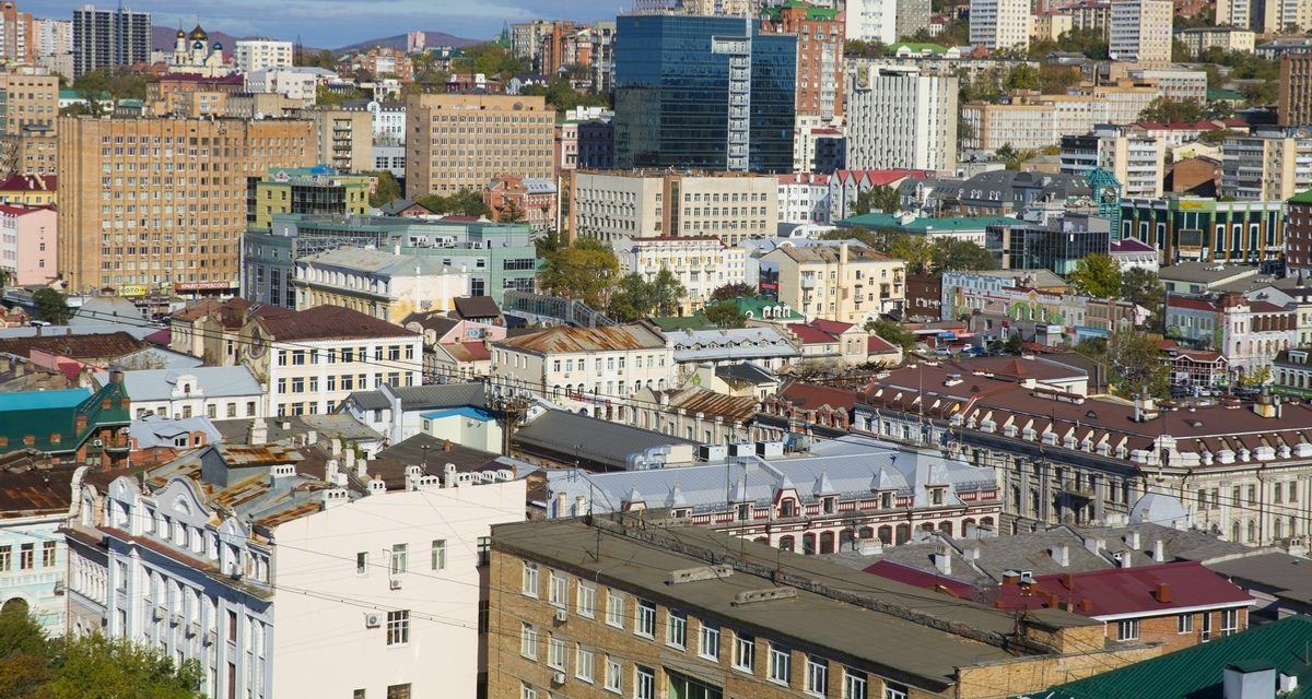 Во Владивостоке досрочно включили отопление в 1119 домах и 200 соцобъектах